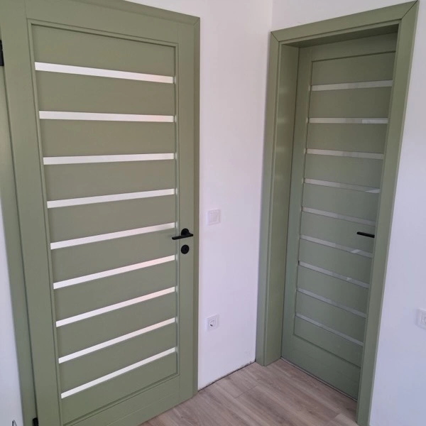 Fa egyedi bejárati és beltéri ajtók